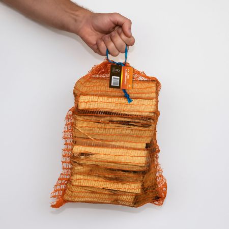 Giant Flames Anzündholz FSC 5 Netzsäcke x 12,5L (62,5L) – Bild 4